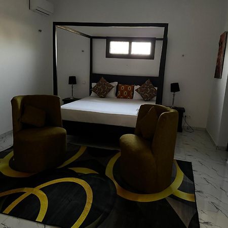 La Baraka, Extravagant Villa For 8 With Pool In Saly Gandigal Bagian luar foto