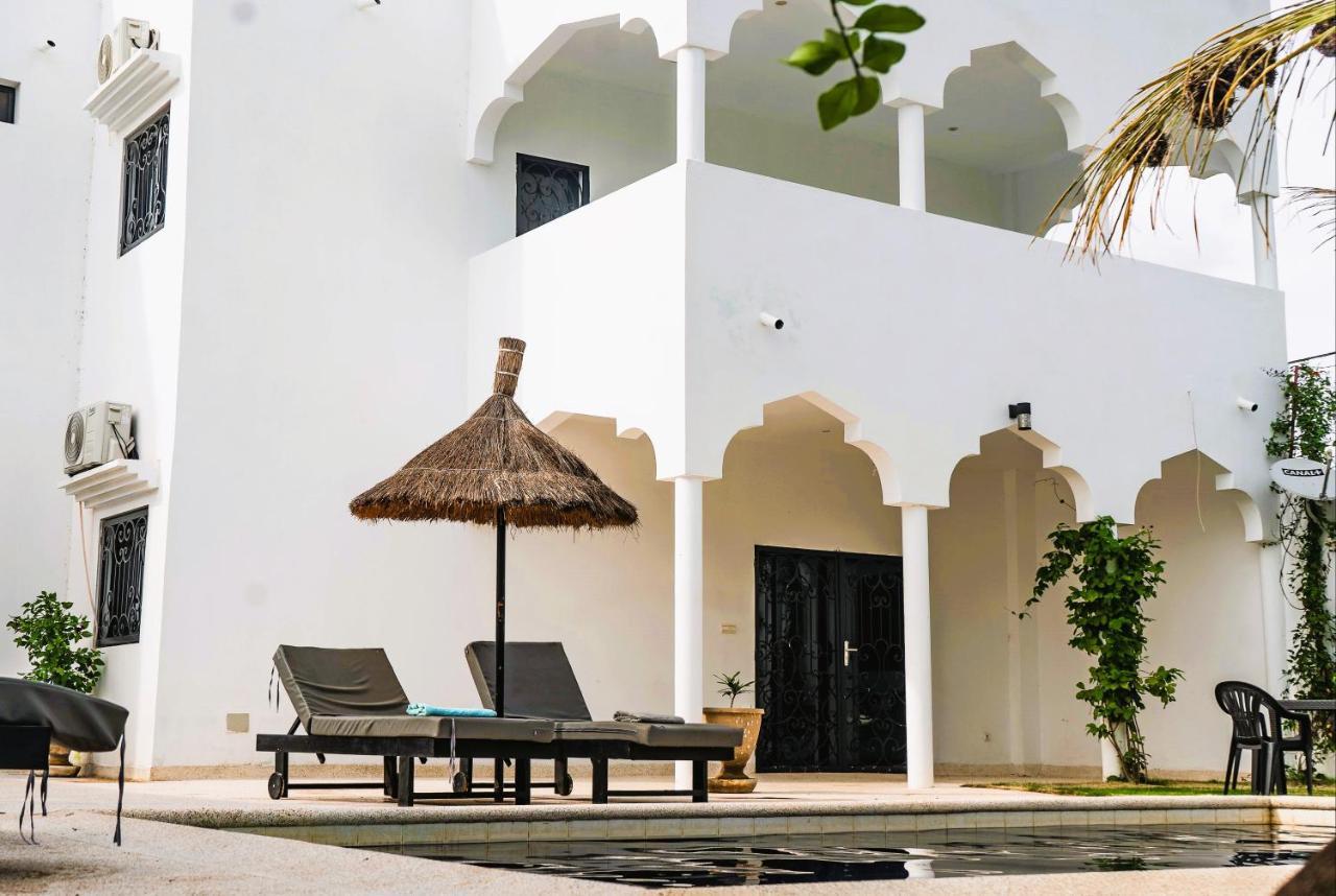 La Baraka, Extravagant Villa For 8 With Pool In Saly Gandigal Bagian luar foto