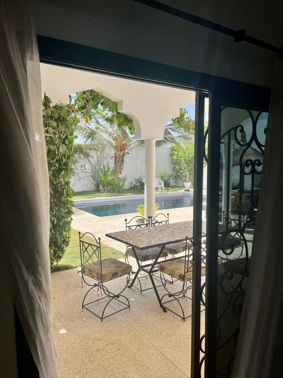 La Baraka, Extravagant Villa For 8 With Pool In Saly Gandigal Bagian luar foto